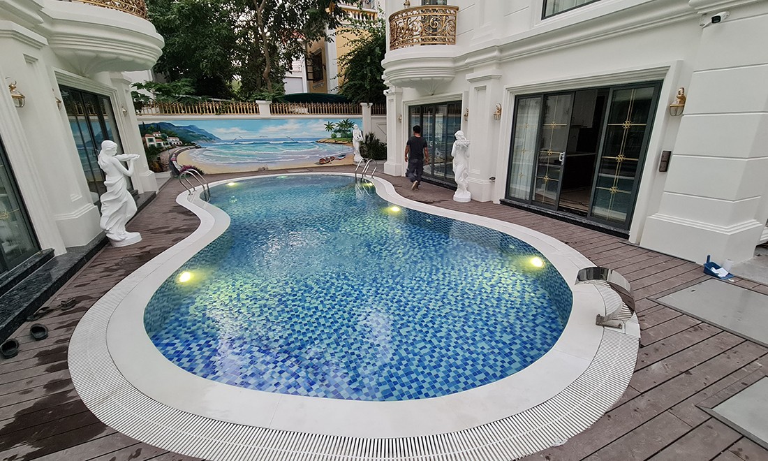 Hồ bơi anh Lý - Mê Linh - Hà Nội